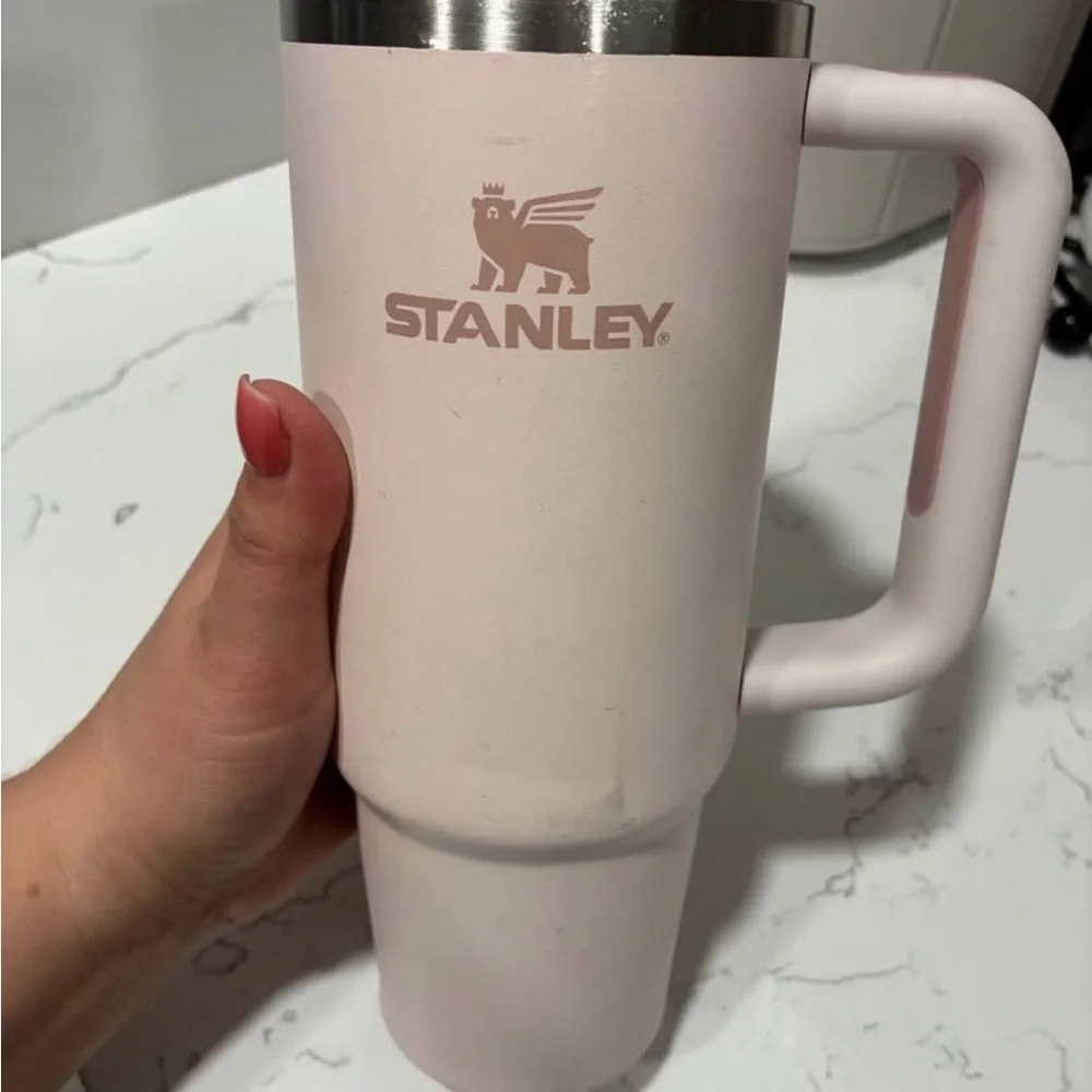 Stanley Light Pink Tumbler with Handle - Picture 2 of 3